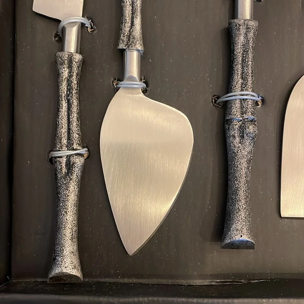 NWT Set of 4 Skeleton Cheese Knife Set